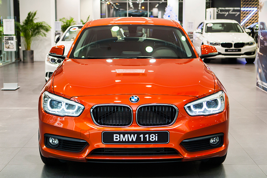 BMW 118i - Hình 2